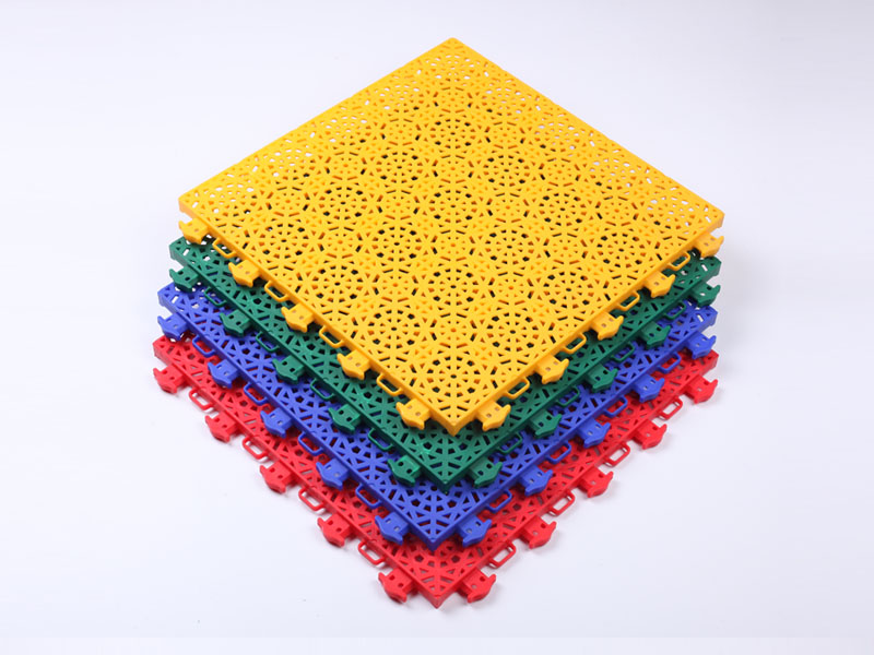 彈墊懸浮地板廠家直銷 幼兒園場地拼接運(yùn)動(dòng)地板 戶外籃球場懸浮地板